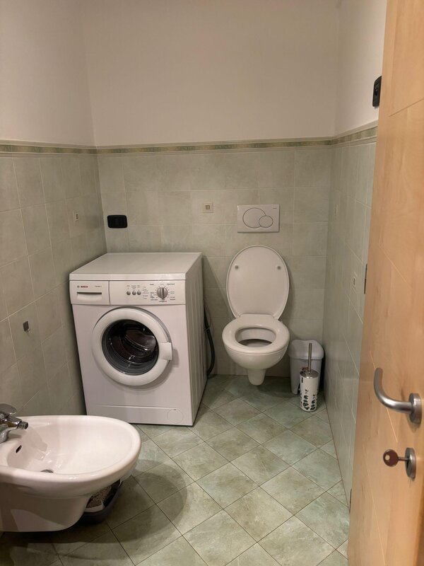 Bagno lato lavatrice